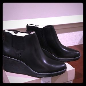 Clarks Black Booties Size 8.5